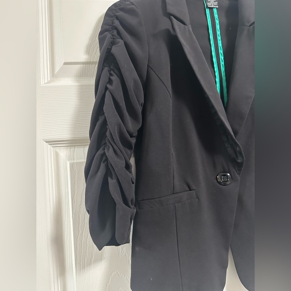 Stoosh women's black blazer 3/4 ruched sleeves stretchy fabric size M - Picture 2 of 9